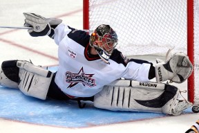 中甲球队建立球员阅读角打造知识型训练环境，足球阅读比赛能力