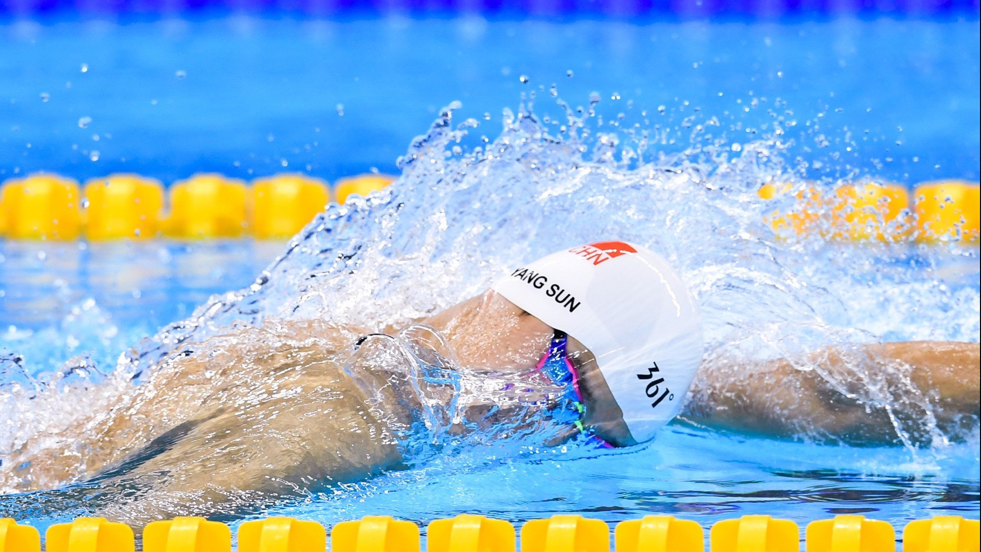 谢佩玲冲刺阶段技压群雄，谢佩佩台湾